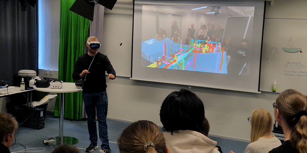 Salon tiedelukion vierailu